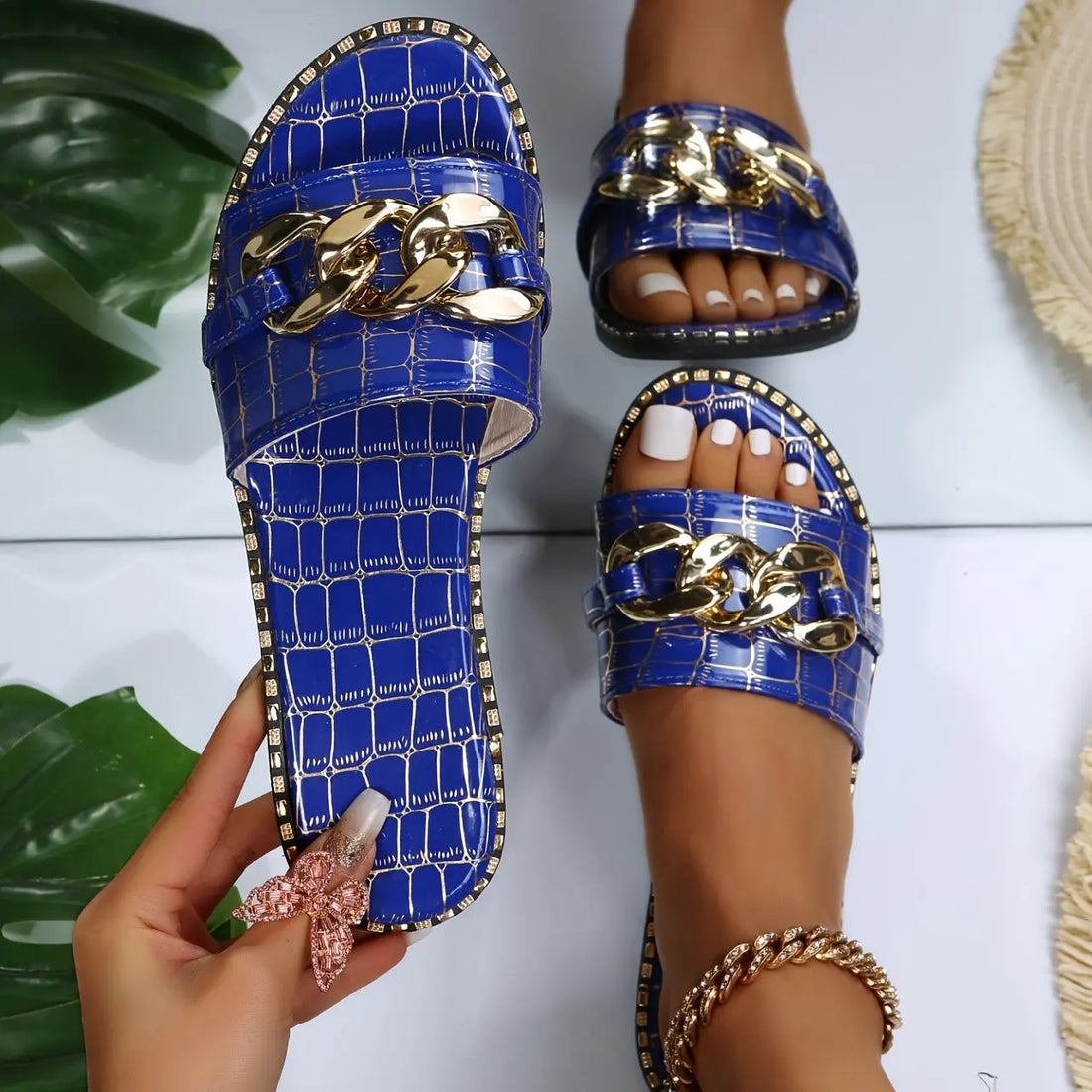 Women's Metal Chain Decor Flat Slippers, Fashion Open Toe Non Slip Slides Shoes, Casual Outdoor Slippers Lady T Fashions