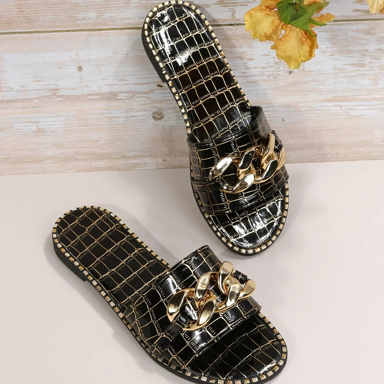 Women's Metal Chain Decor Flat Slippers, Fashion Open Toe Non Slip Slides Shoes, Casual Outdoor Slippers Lady T Fashions