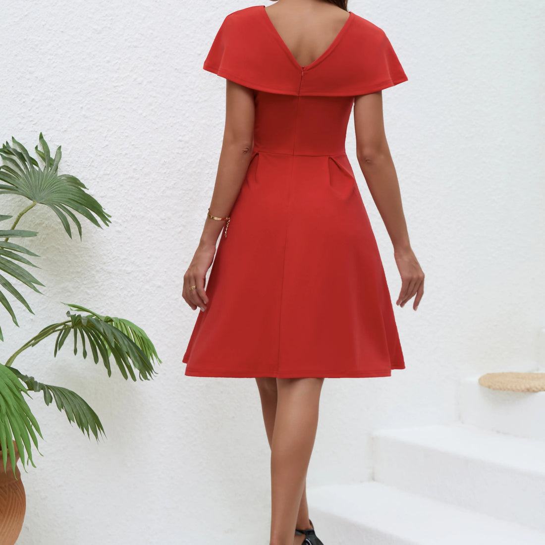 Women's Solid Color Pleated V-neck Slim Fit Waist Cinched A-line Dress Lady T Fashions