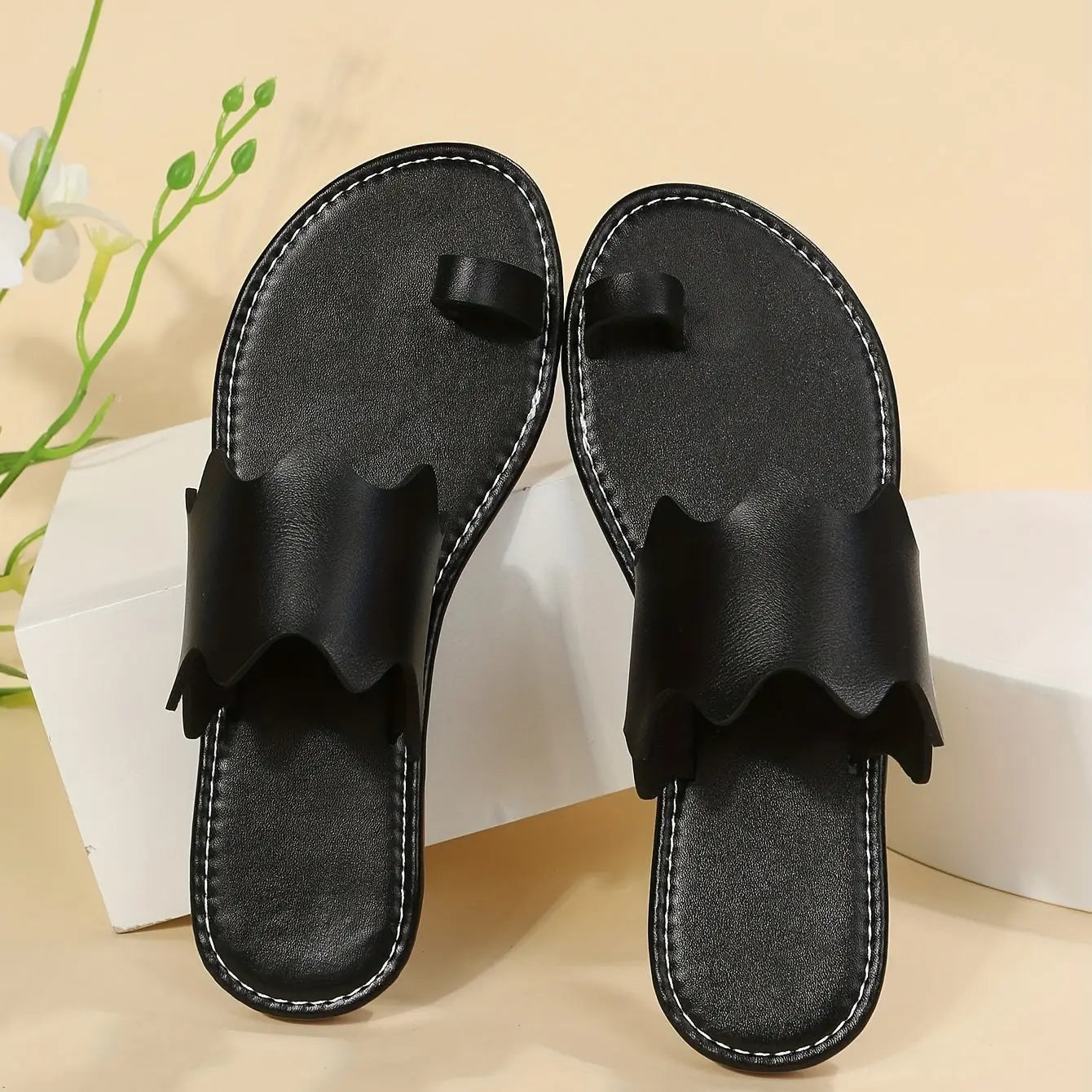 Women's Flat Slide Sandals, Black Open Toe Non Slip Toe Loop Shoes, Casual Outdoor Beach Slides Lady T Fashions