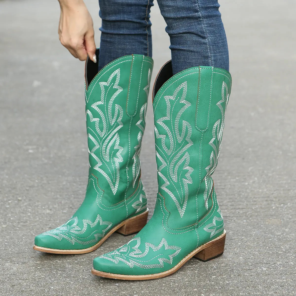 [Retro Cowgirl Boots] Retro Style Women's Western Mid Calf Boots | V-cut Embroidery Cowgirl Boots, Pointed Toe Slip On Shoes Lady T Fashions