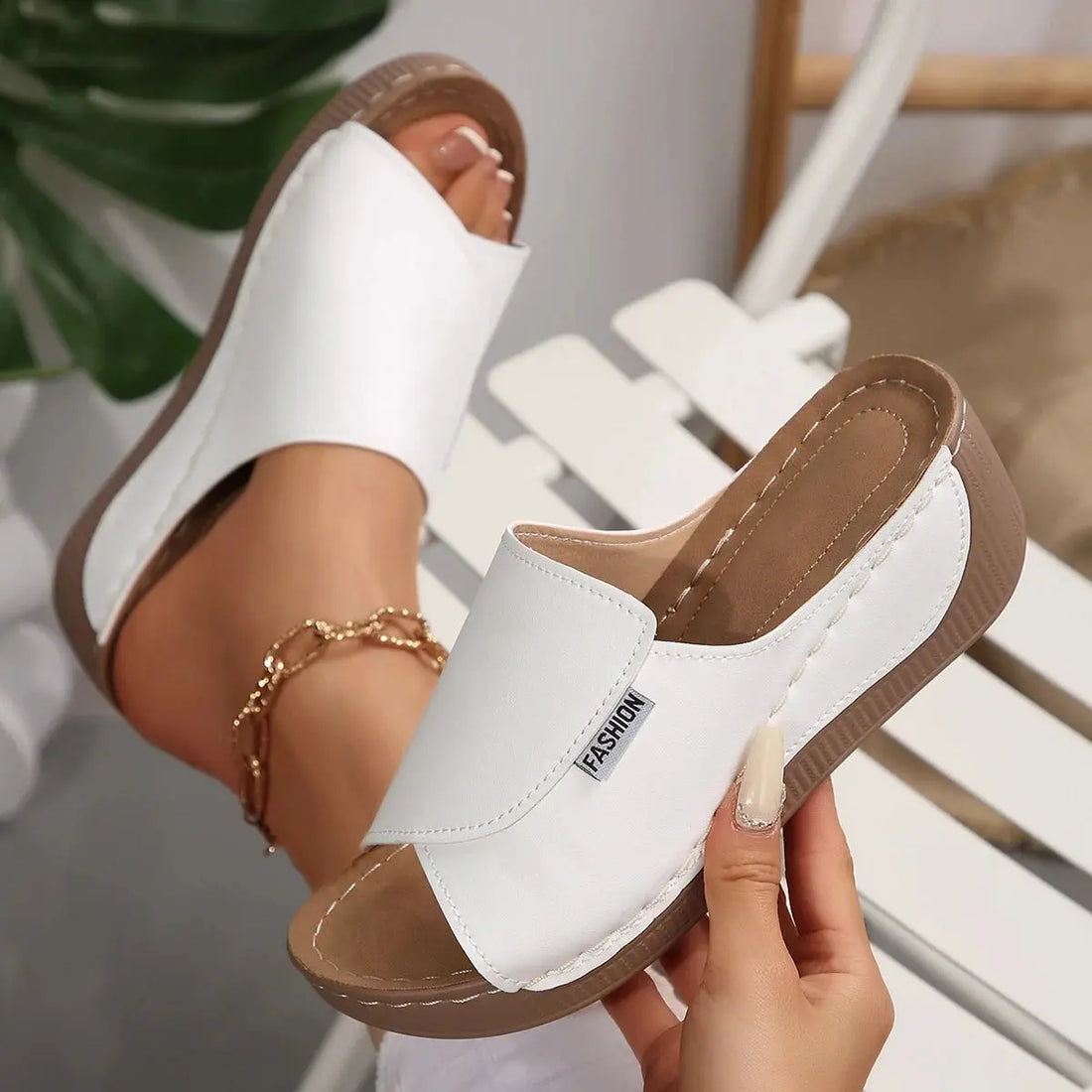 Women Wedge Slippers Summer 2025 New Fashion Slippers Open Toe Breathable Sandals Comfortable Buckle Woman Shoes Slides Women Lady T Fashions