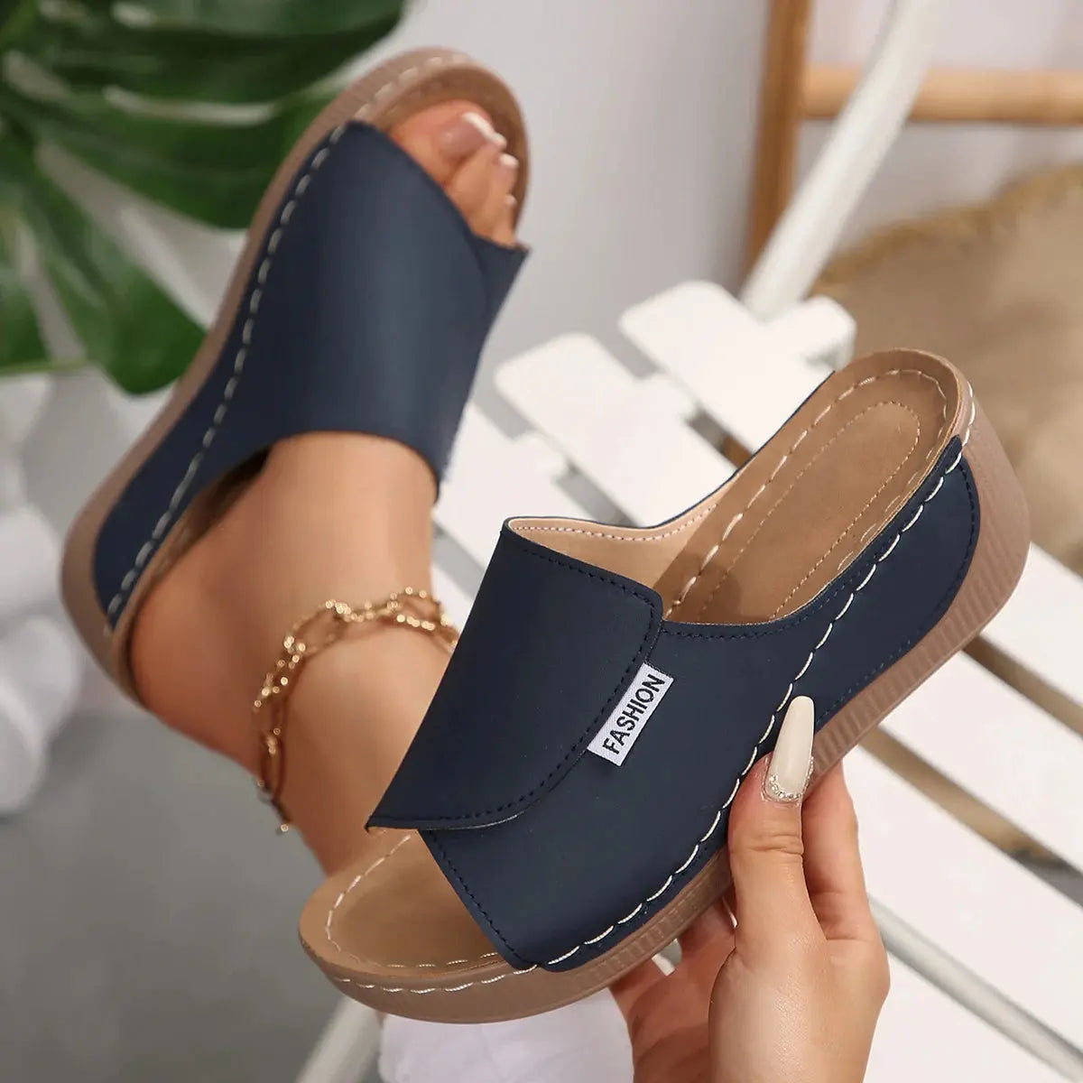 Women Wedge Slippers Summer 2025 New Fashion Slippers Open Toe Breathable Sandals Comfortable Buckle Woman Shoes Slides Women Lady T Fashions