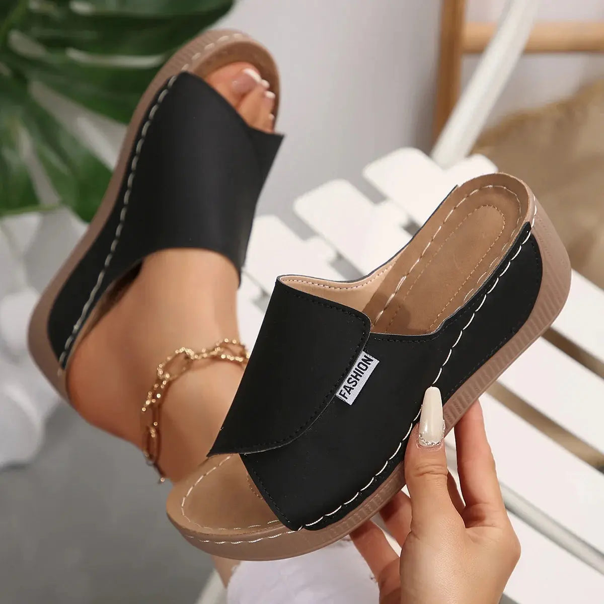Women Wedge Slippers Summer 2025 New Fashion Slippers Open Toe Breathable Sandals Comfortable Buckle Woman Shoes Slides Women Lady T Fashions