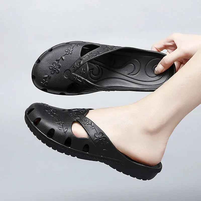 Summer Women's Slippers Fashion Breathable Outdoor Platform Baotou For Women Jelly Slippers Indoor House Beach Roma Hole Shoes Lady T Fashions