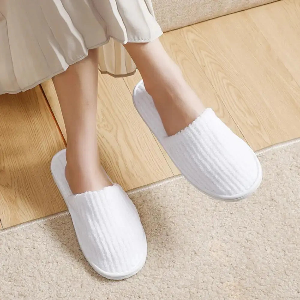3/1 Pairs/Set Non-slip Travel Hotel Slippers Winter Warm Home Indoor Guest Slippers High Quality Disposable Closed Toe Slippers Lady T Fashions