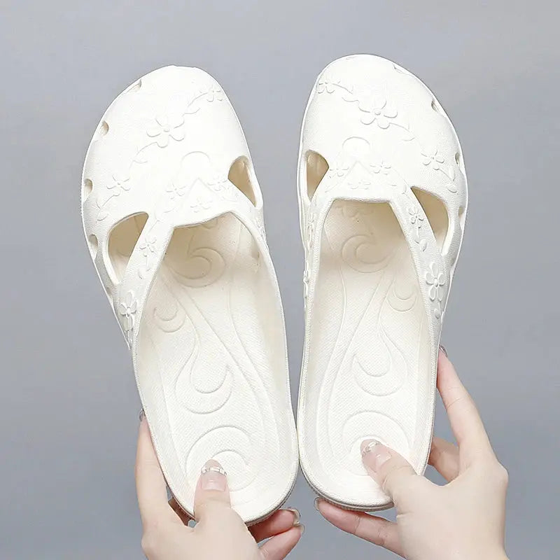 Summer Women's Slippers Fashion Breathable Outdoor Platform Baotou For Women Jelly Slippers Indoor House Beach Roma Hole Shoes Lady T Fashions