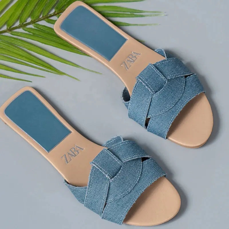 Luxury Summer Slippers Women Flat Outdoor Trend Beach Sandals Female Flip Flops Brand Design Slides Shoes Woman 2025 Big Size 43 Lady T Fashions