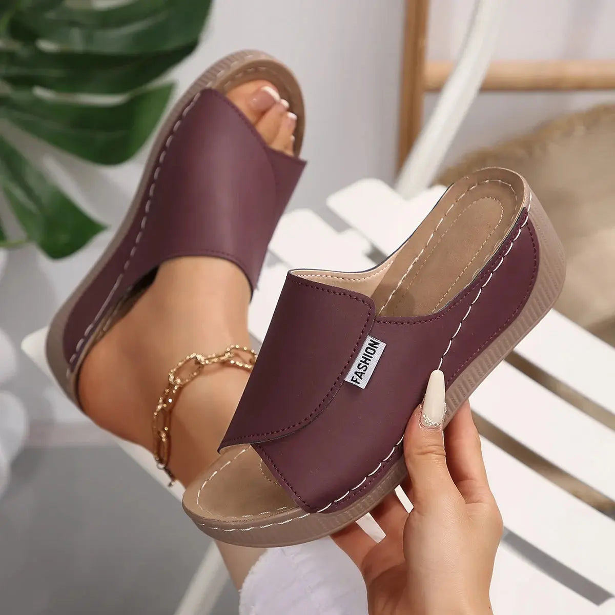 Women Wedge Slippers Summer 2025 New Fashion Slippers Open Toe Breathable Sandals Comfortable Buckle Woman Shoes Slides Women Lady T Fashions