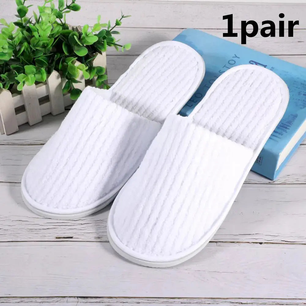 3/1 Pairs/Set Non-slip Travel Hotel Slippers Winter Warm Home Indoor Guest Slippers High Quality Disposable Closed Toe Slippers Lady T Fashions