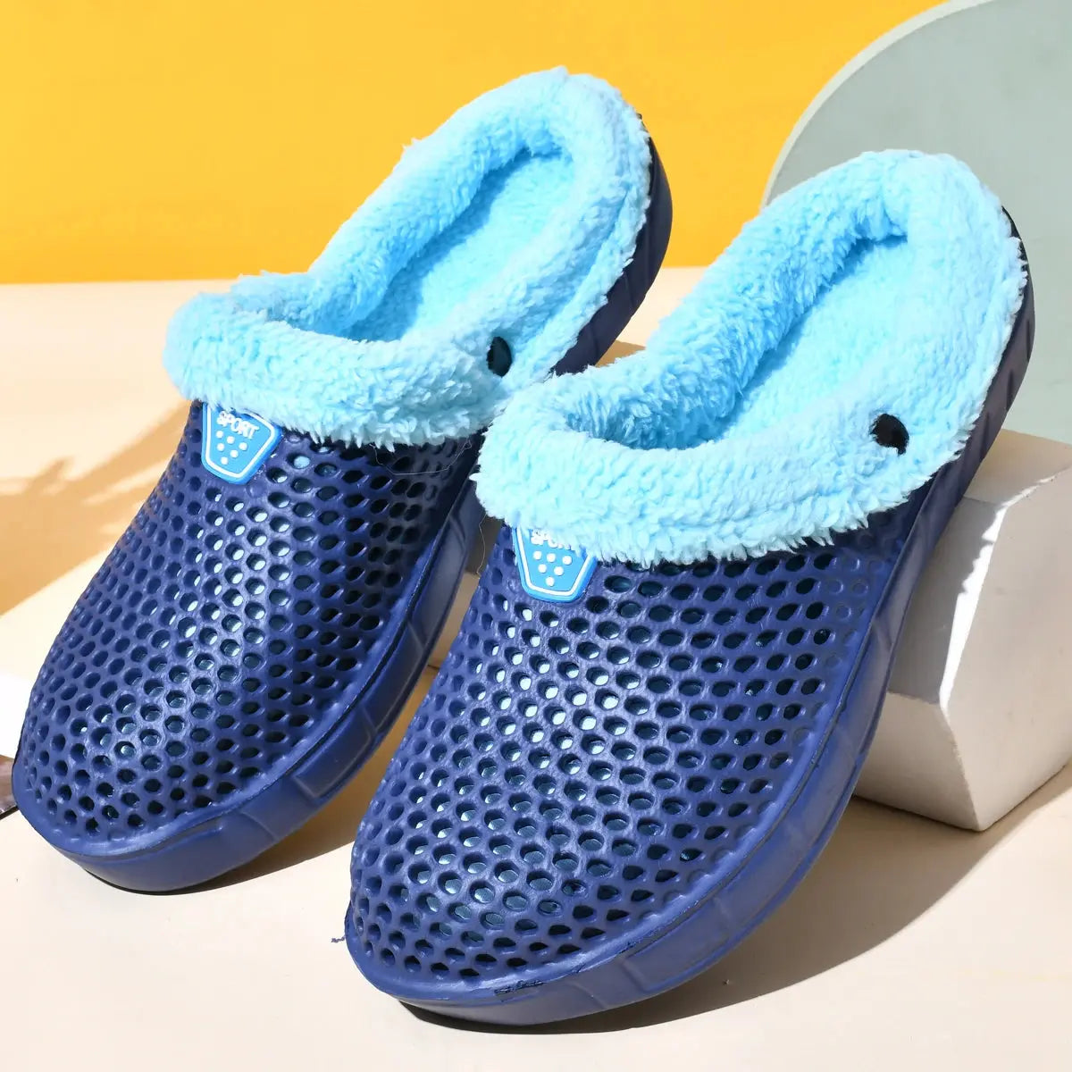 Couple Style Men's and Women's Cotton Slippers Winter Warm Plus Velvet Thickened Clogs Mule Shoes Lady T Fashions
