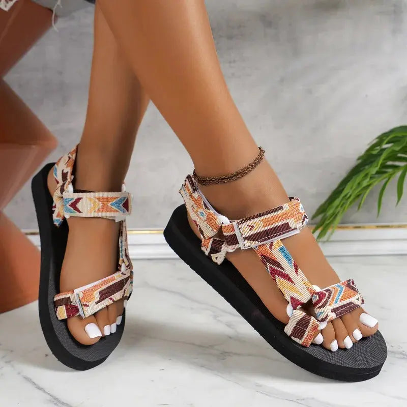 Women Shoes Thick soled Beach Sandals Outdoor fashion Slippers Large Size Casual comfortable Sandals 2024 Summer Flat Lady T Fashions