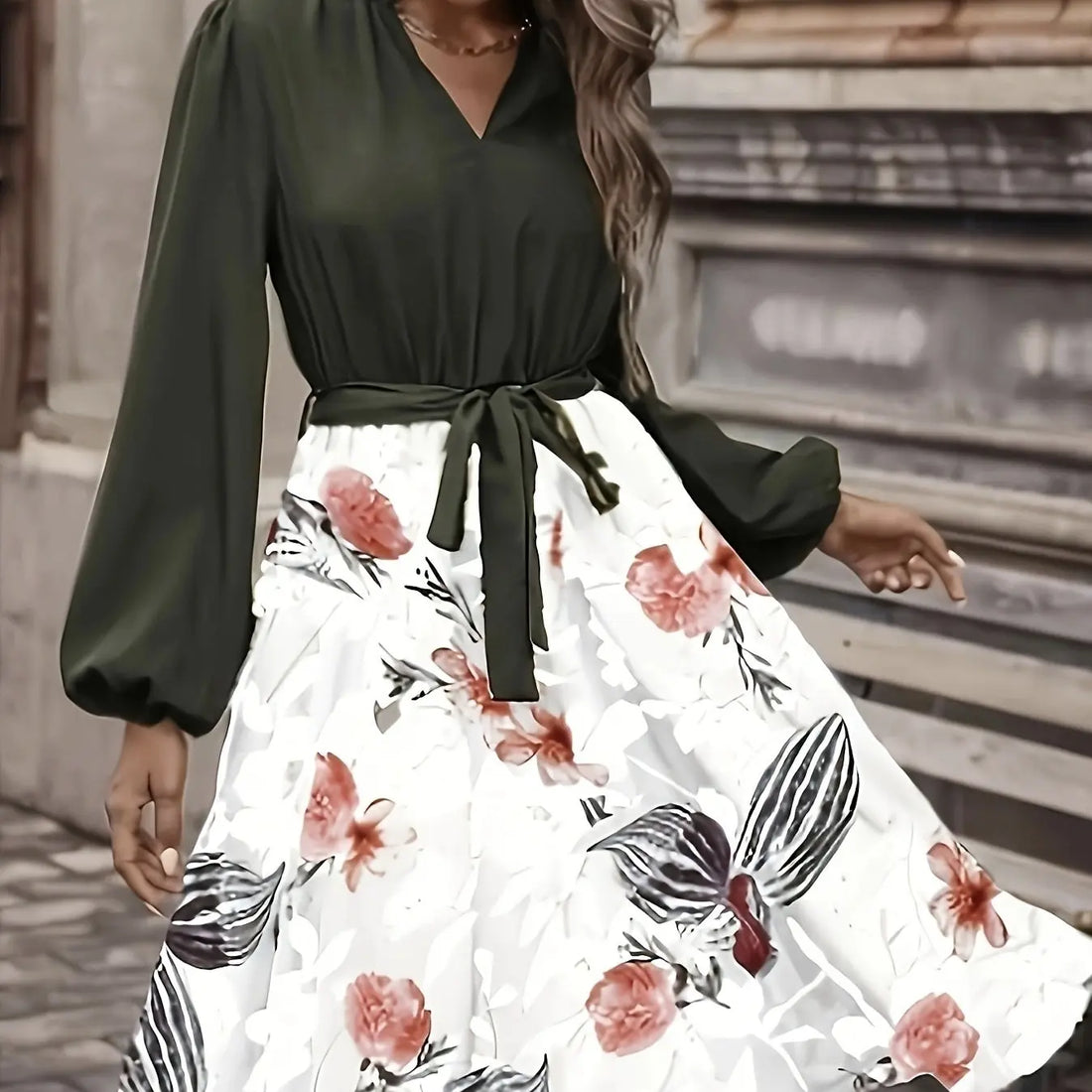 Ladies' Fashion Printed V-neck Waist Strap Casual Dress Lady T Fashions