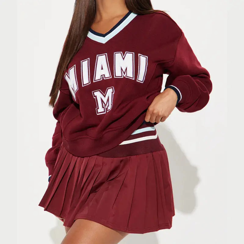 Letter Printed V-neck Long-sleeved Sweater Elastic Pleated Skirt Suit Lady T Fashions